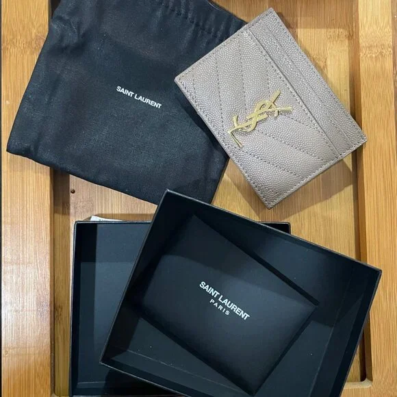 SAINT LAURENT Cassandre matelassé leather cardholder